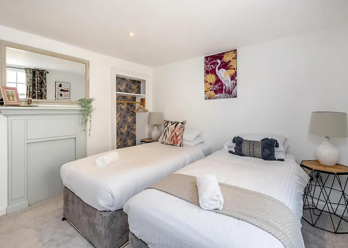 The Old Crescent Bakery - 4 Bedroom Residence In Bath By Mint Stays
