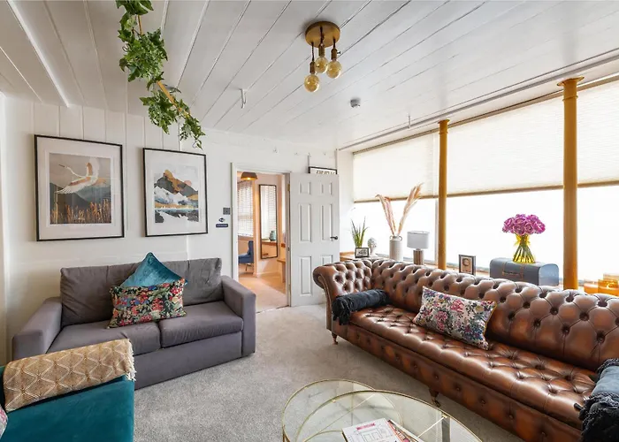 The Old Crescent Bakery - 4 Bedroom Residence In Bath By Mint Stays