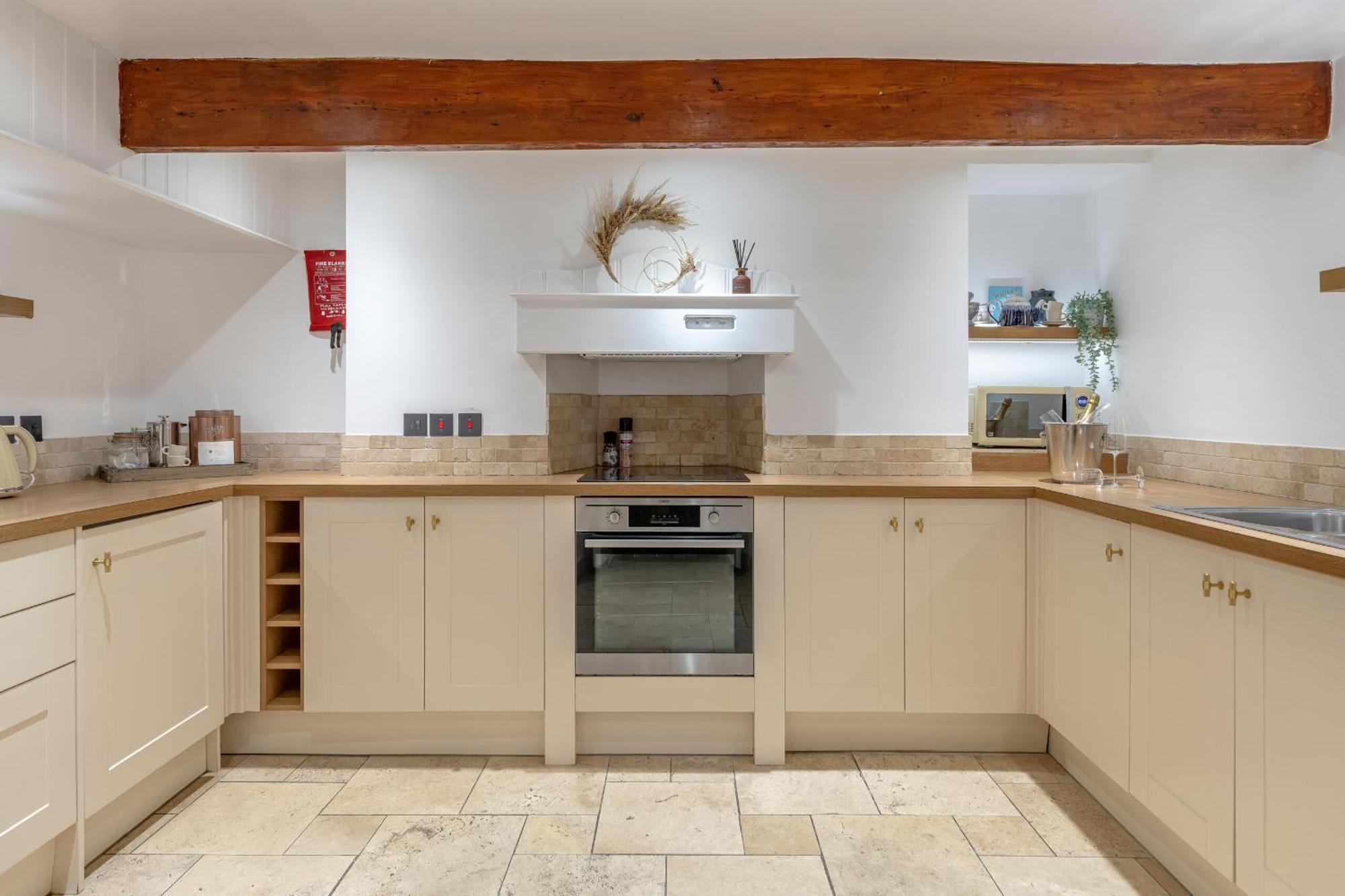The Old Crescent Bakery - 4 Bedroom In By Mint Apartment Bath